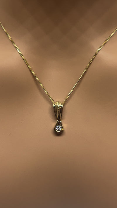 10k Gold Pear shape Natural diamond