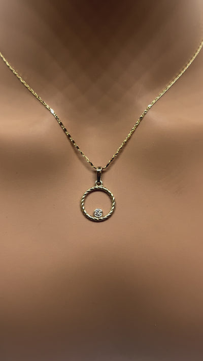 10k Gold Necklace Round pendant with Natural diamond