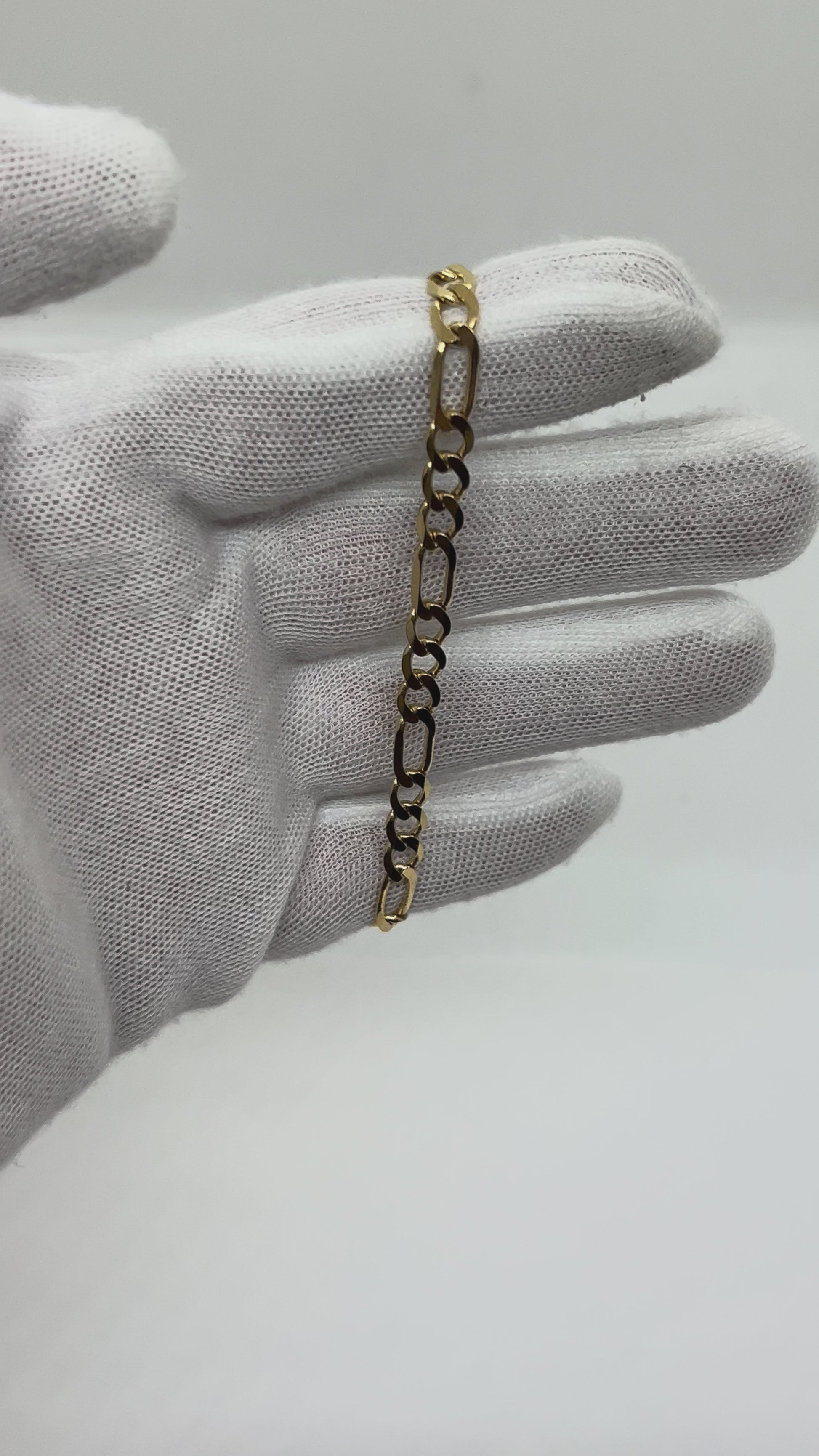 18k Gold Figaro Bracelet ~6mm wide