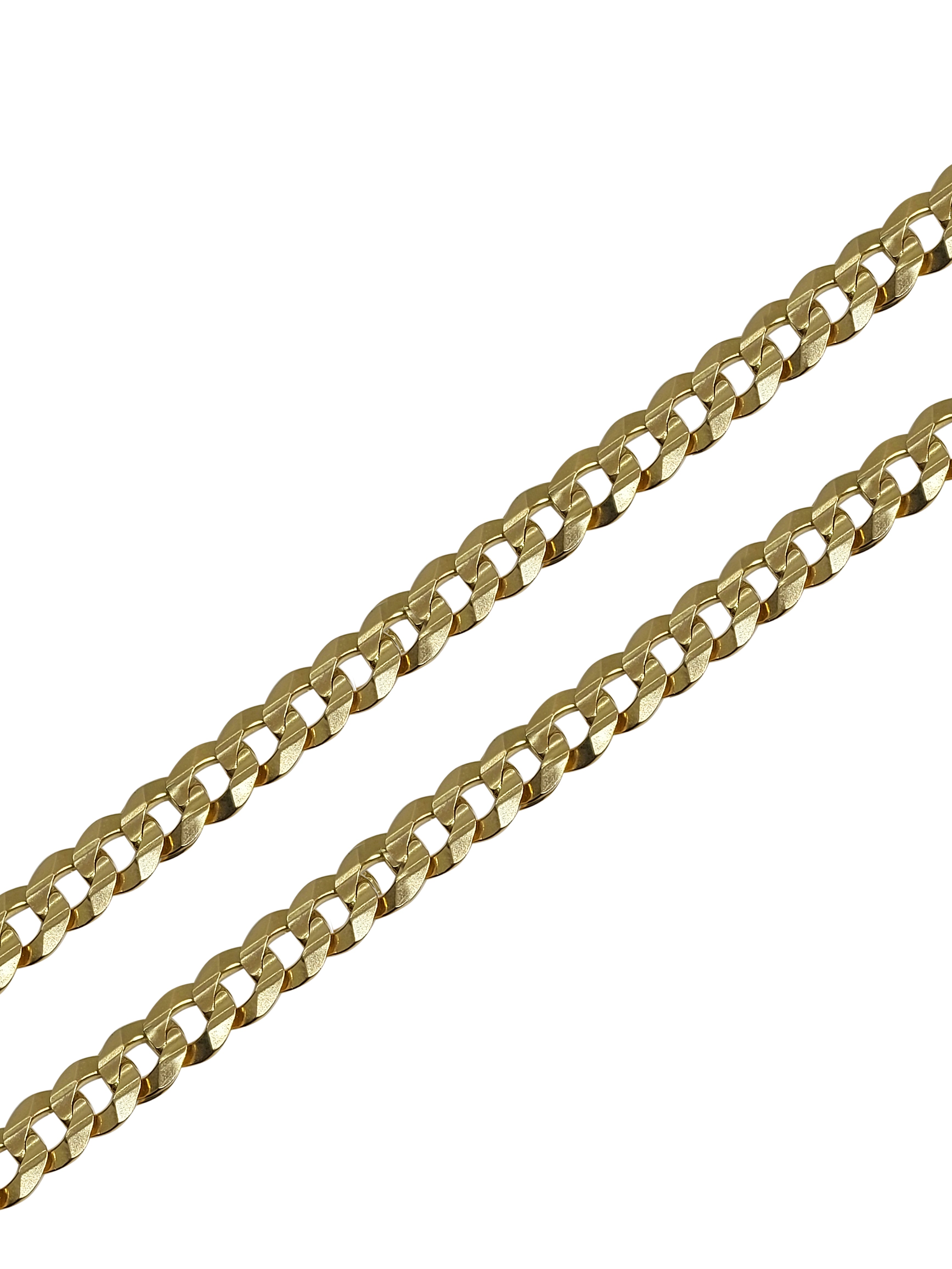 Close-up of the tight golden chain links