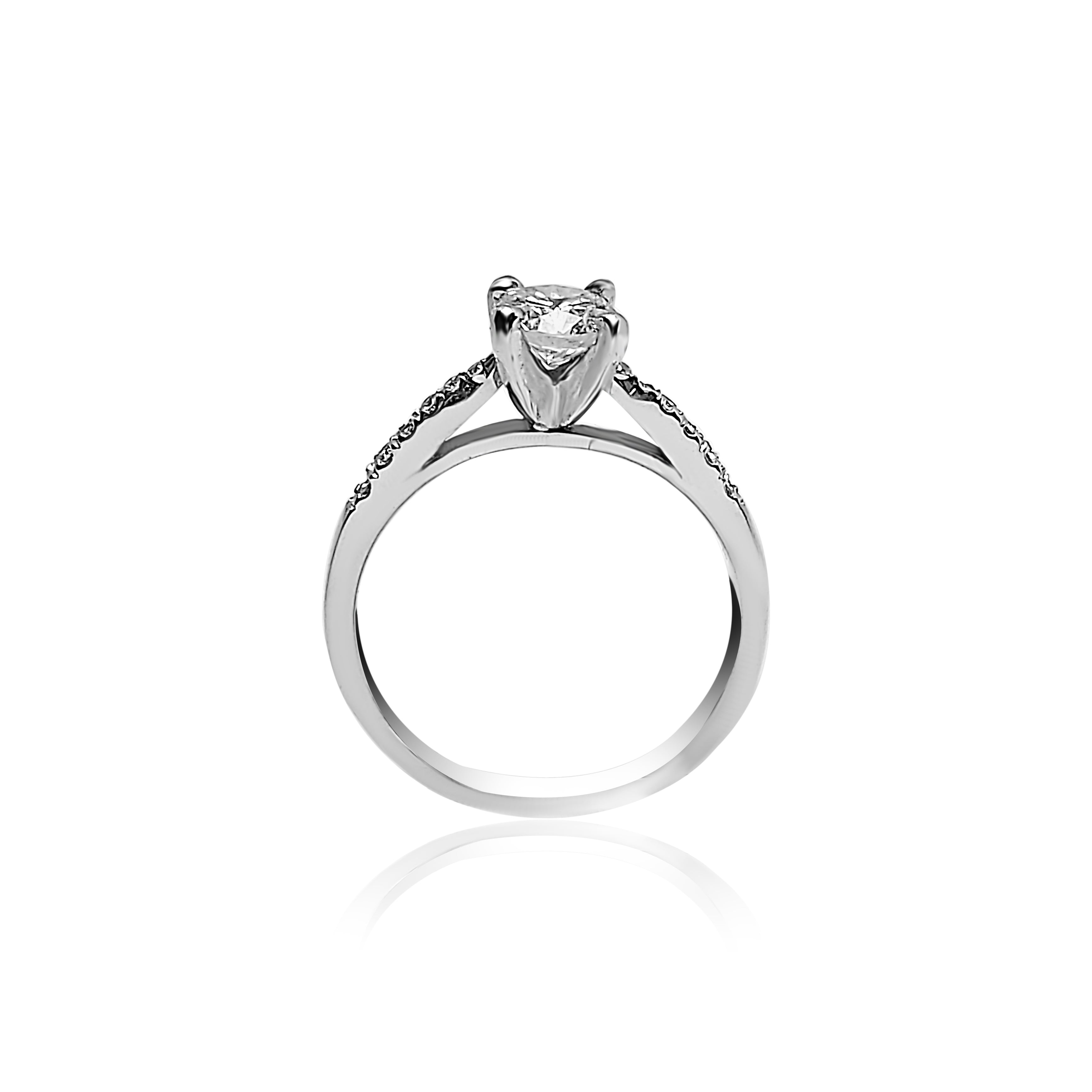 Bague de fiançailles pavée de diamants ronds de 0,70 ct