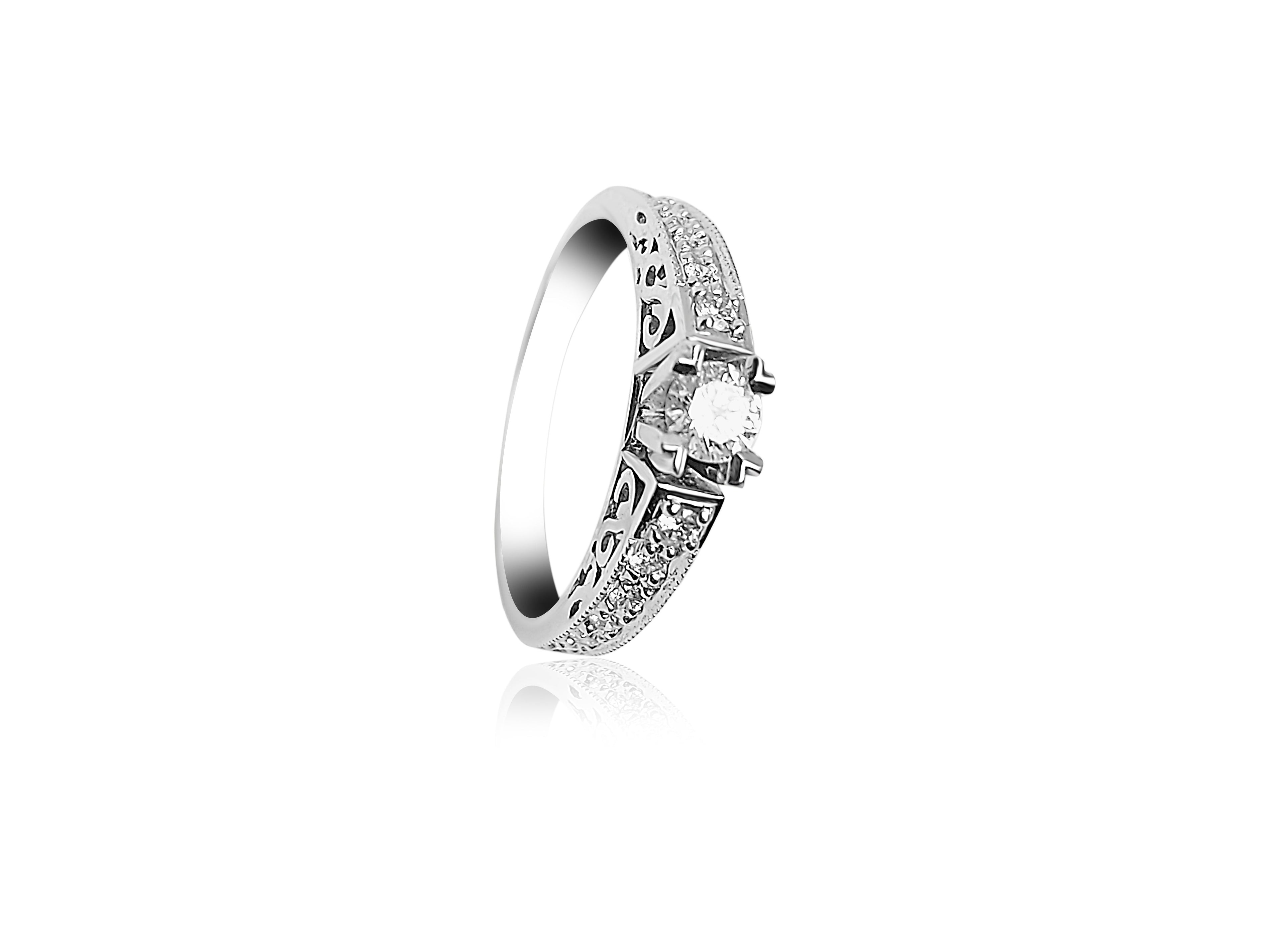 Bague de fiançailles pavée de diamants