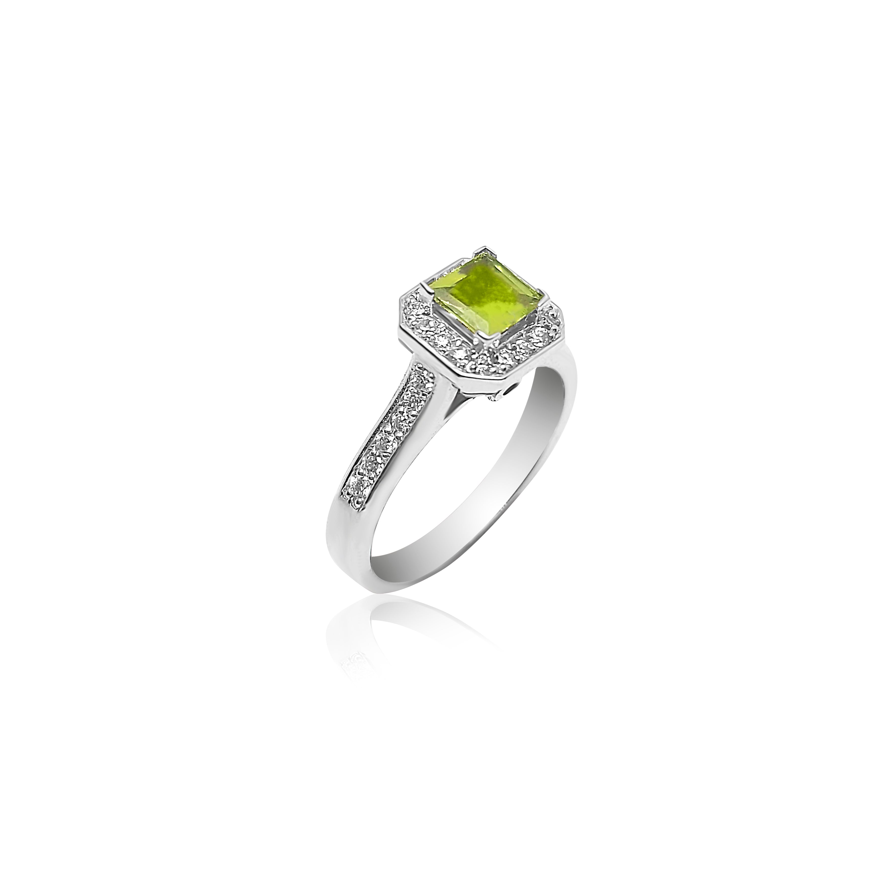 Bague de fiançailles Halo avec péridot et diamants