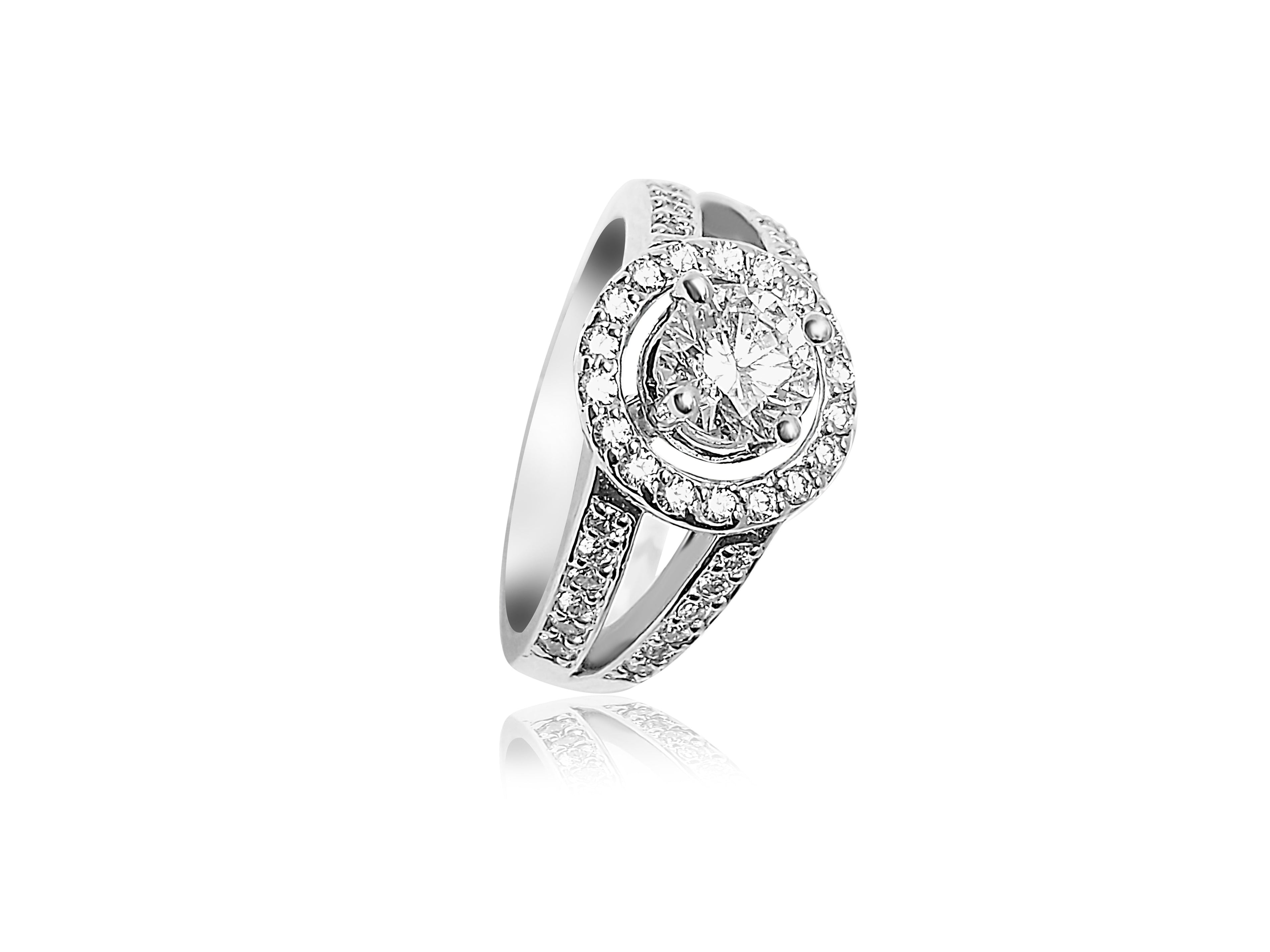 Bague de Fiançailles Halo et Anneau Fendu avec Diamants Ronds de 1,61 carats