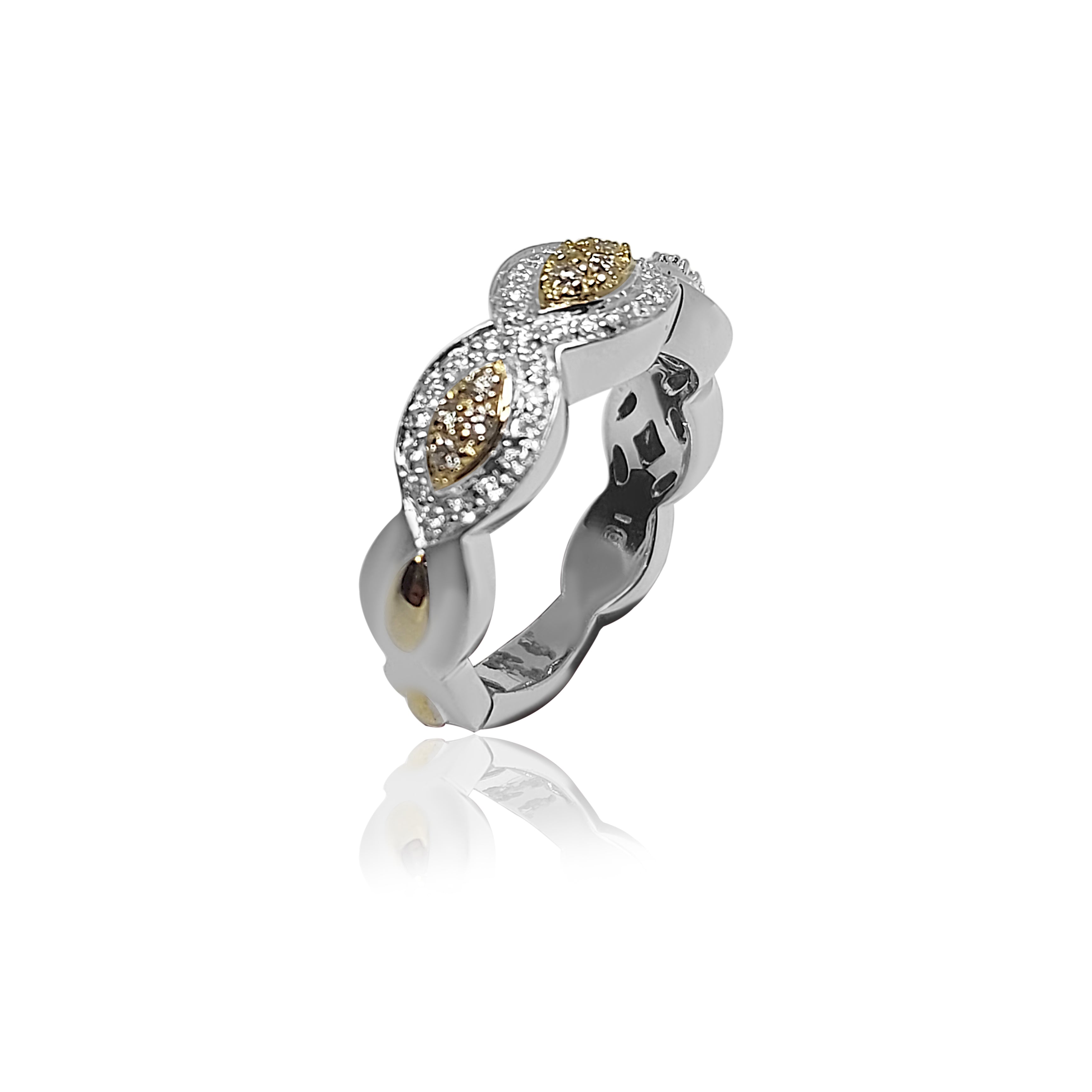 Jolie bague deux tons avec diamants