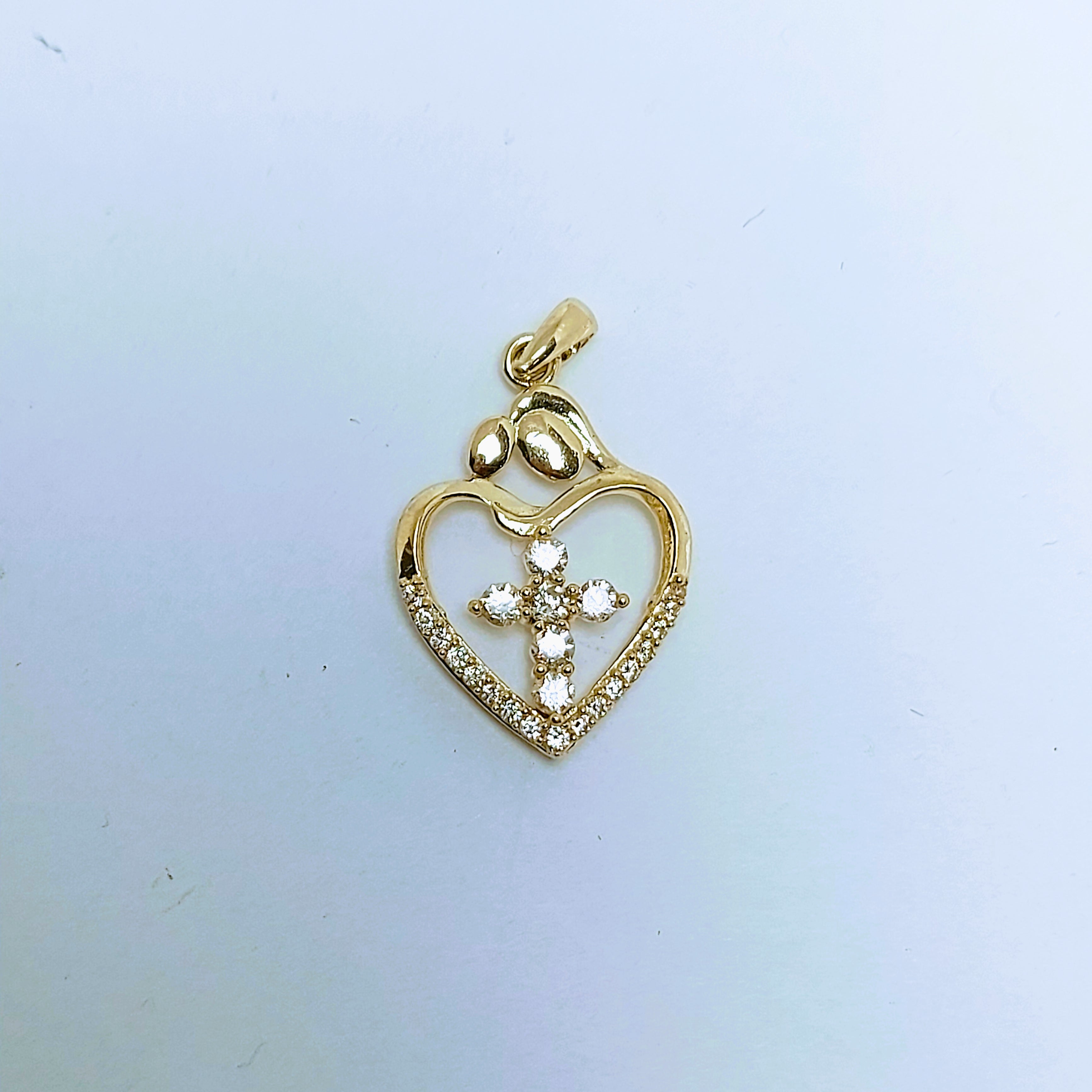 Pendentif cœur avec croix en or