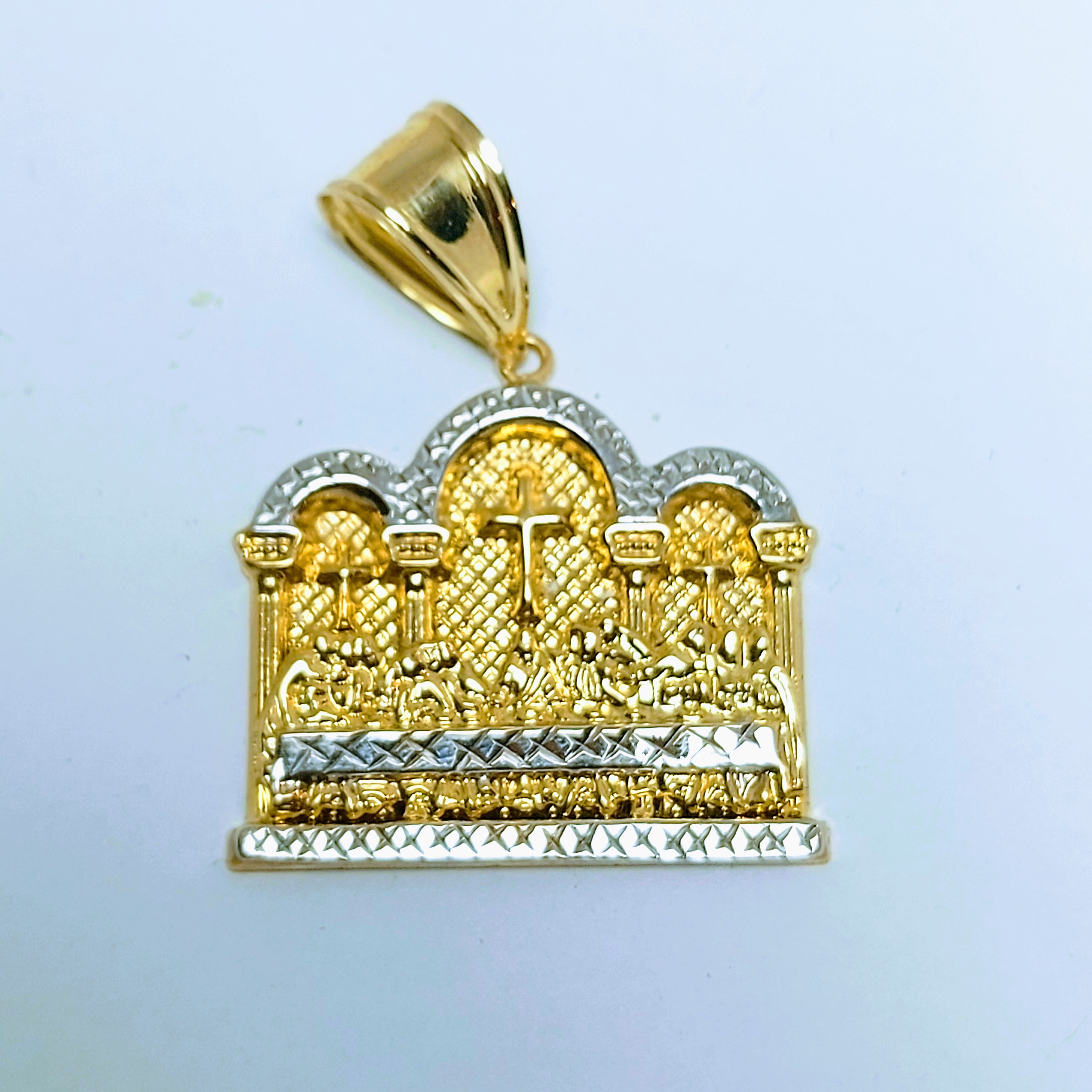 The last supper gold pendant