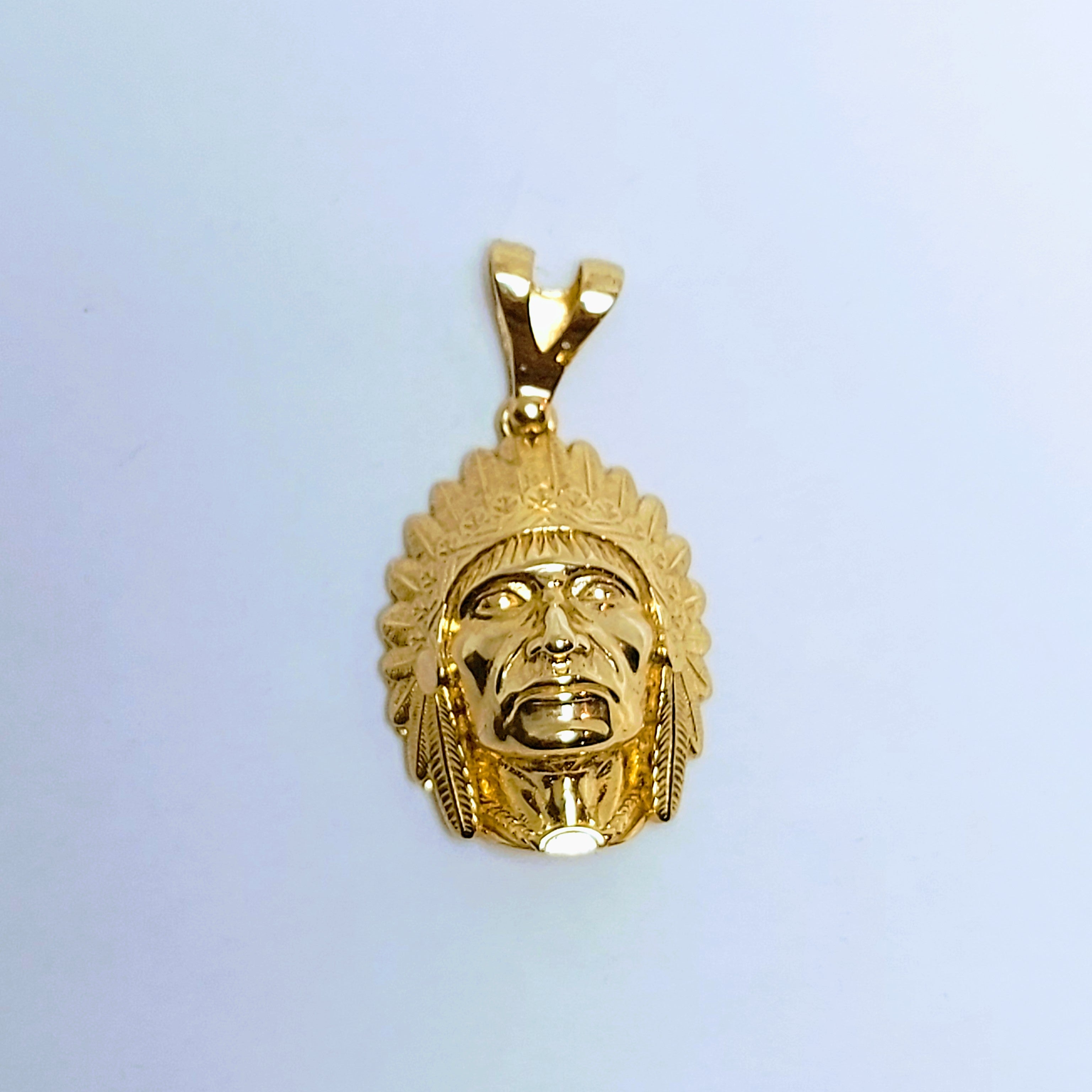 Pendentif en or du chef indien Pontiac