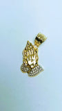 Pendentif mains en prière