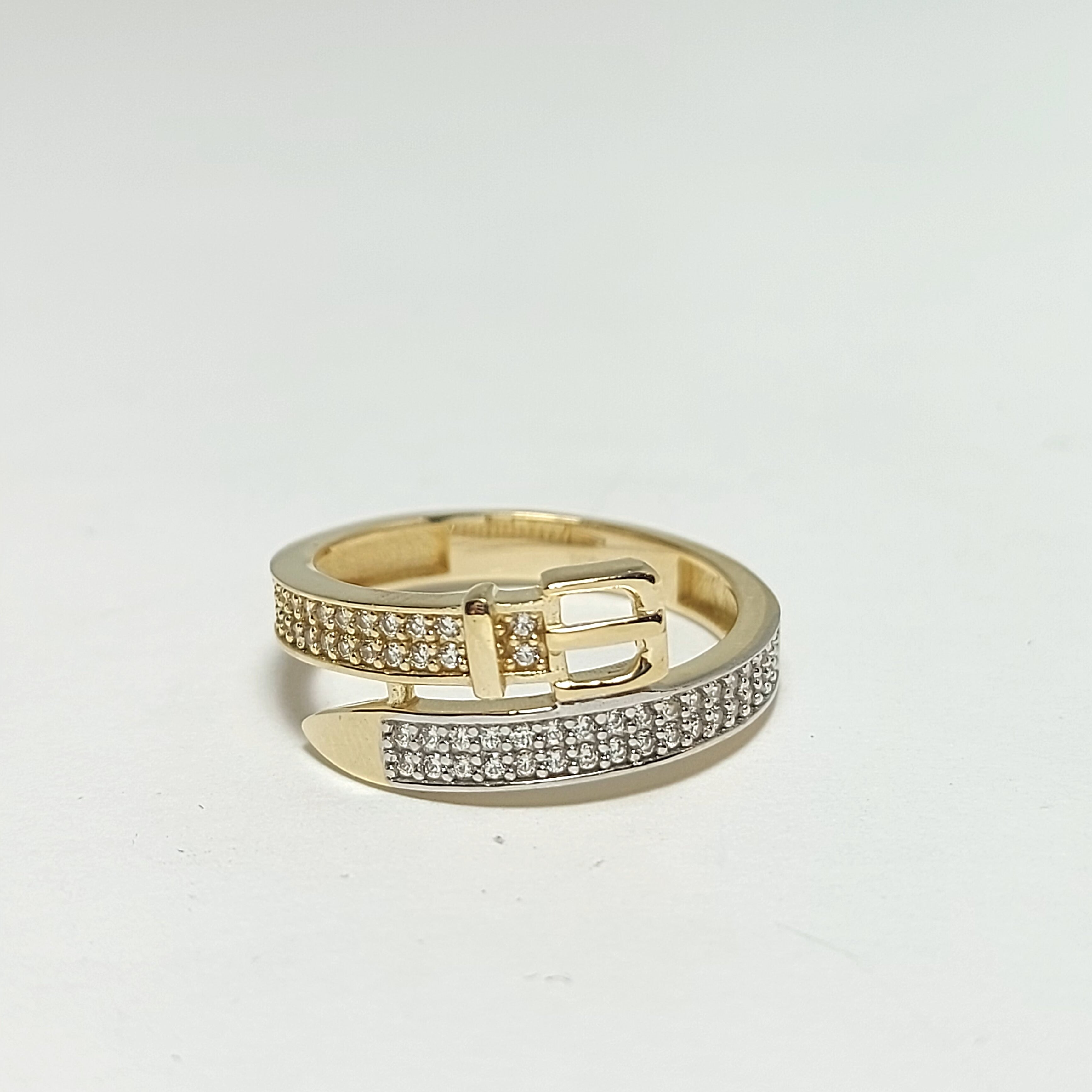 Bague fantaisie avec clou
