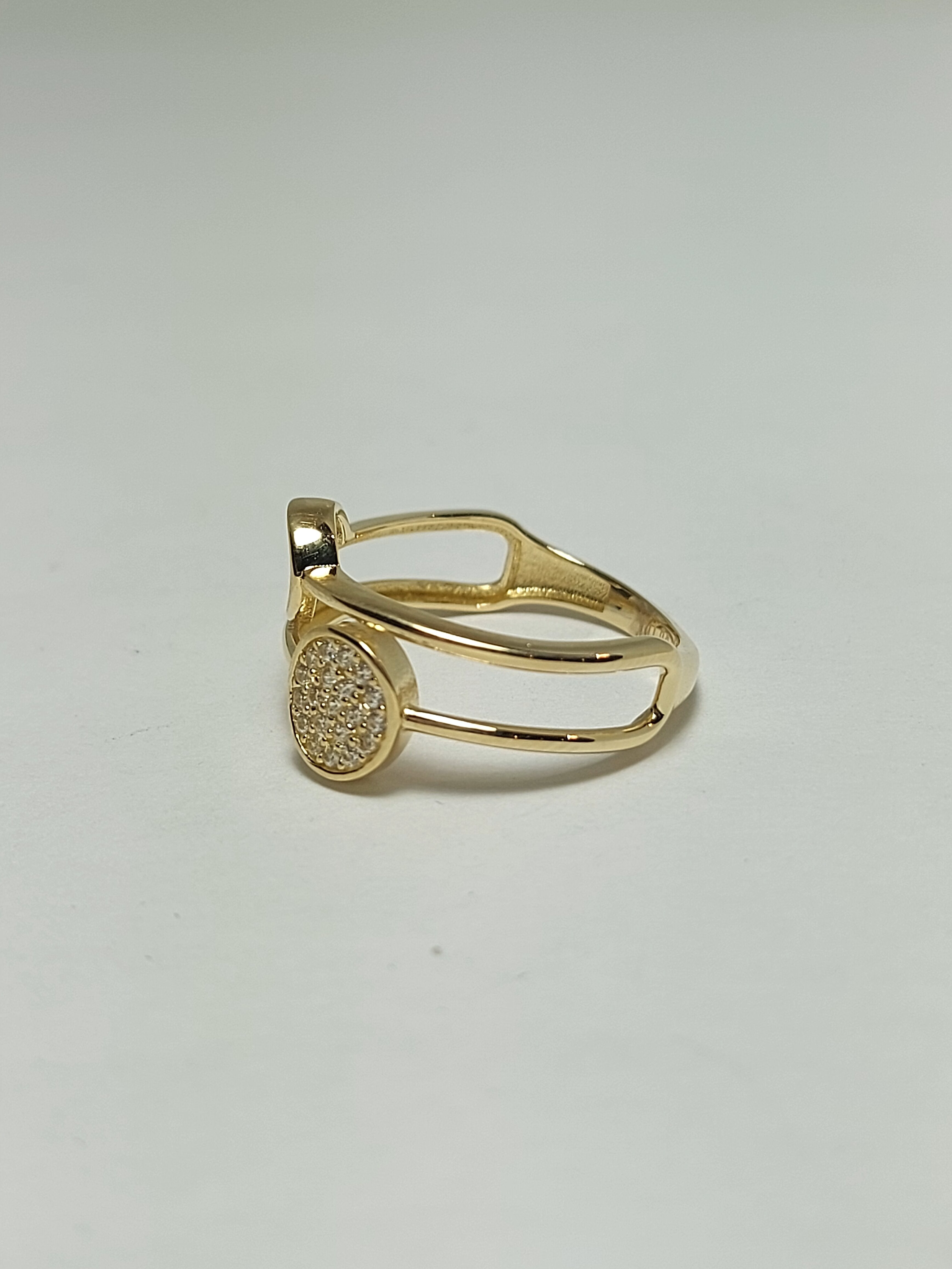 Gold fashion ring