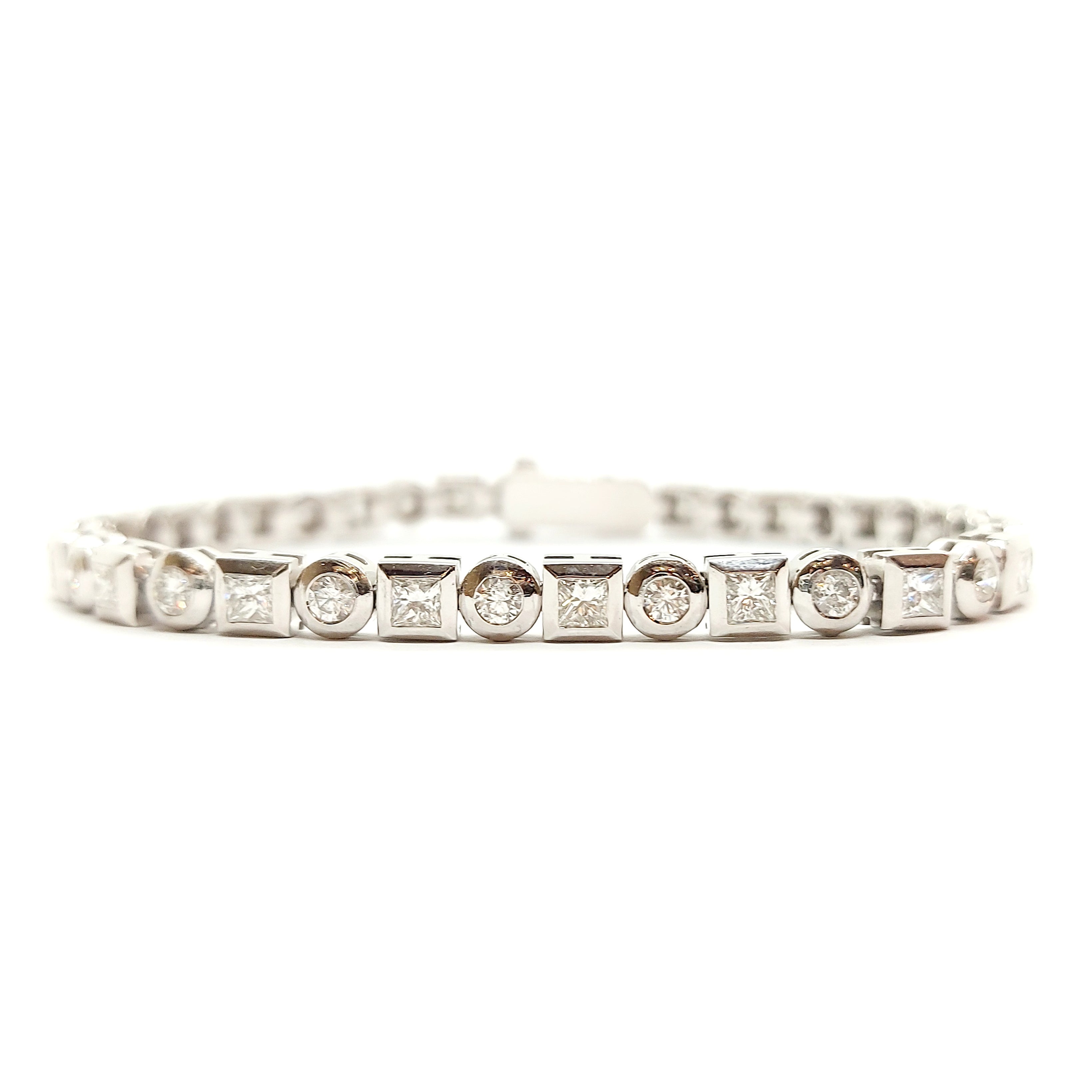 Bracelet tennis en or blanc 18 carats avec diamants de laboratoire ronds et princesse